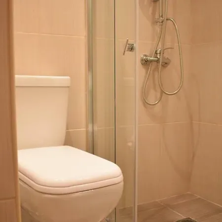 360° City Center Loft With Parking 公寓